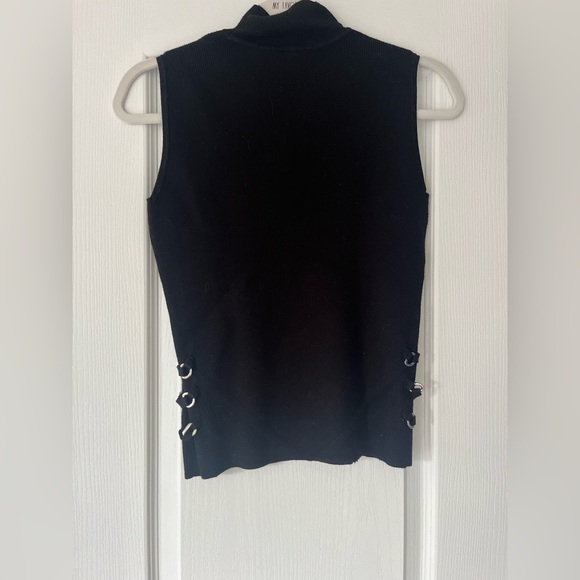Karen Millen black turtle cut top - Picture 3 of 4
